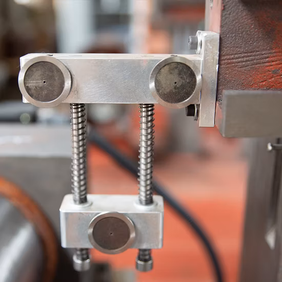 Máquina de electroerosión por hilo de alta calidad Dk7725 Máquina de corte